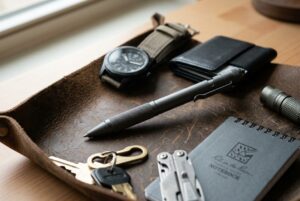 Tactical Pen Buyer's Guide: How to Use a Tactical Pen and Pick the Best Tactical Pens for EDC
